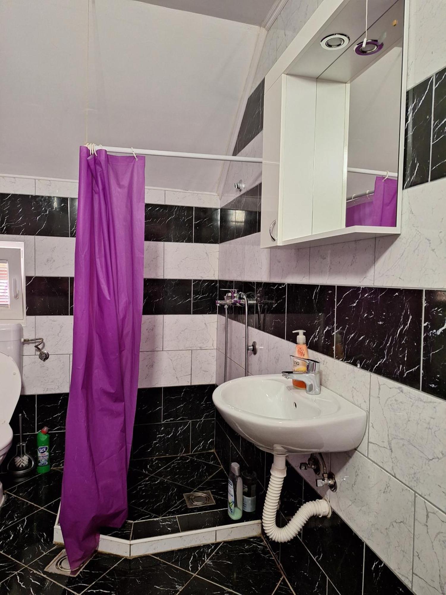 플루지네 Apartman Ognjenovic 아파트 외부 사진