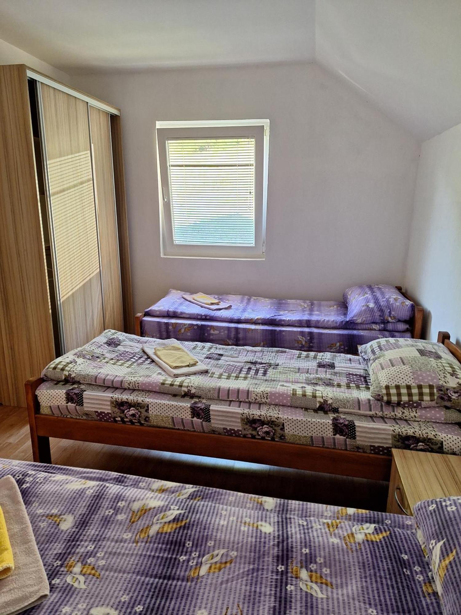 플루지네 Apartman Ognjenovic 아파트 외부 사진